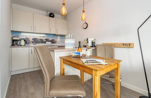 Westerland Apartment | Central apartment for 2 persons with balcony - only 250 meters to the beach!