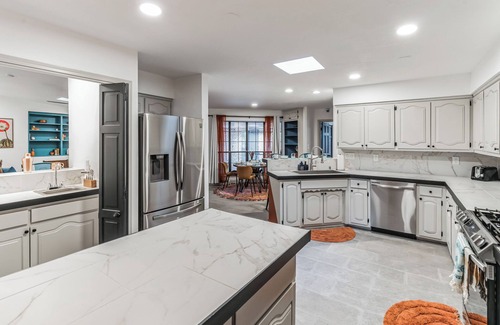 Albuquerque House | Central BBQ Haven: 4bd - Games - Outdoor Movie