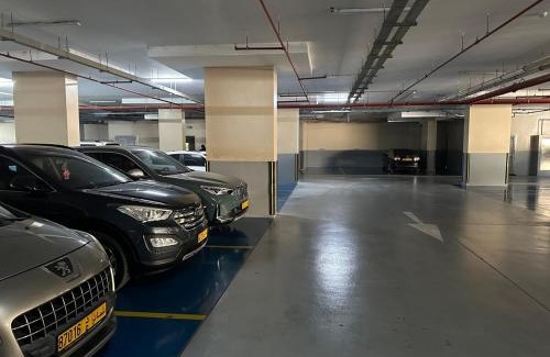 Al Ghubrah Ash Shamaliyyah Apartment | Central Bliss Apartment