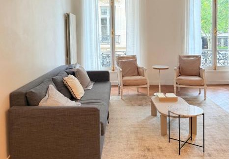 Faubourg-du-Roule Apartment | Central Champs Élysée - High Luxury 2 Bedroom Apartment