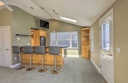 Tremont Cottage | Central Cleveland Gem w/Direct Skyline View!