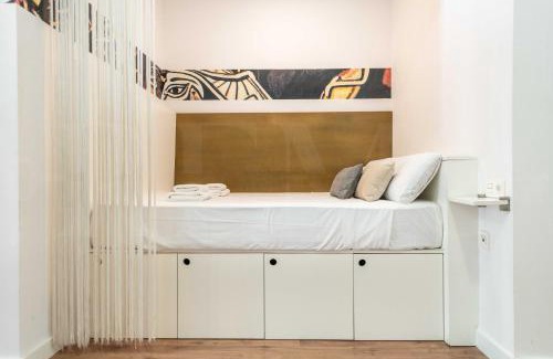 Centro Apartment | Central & cosy studio in front of Picasso museum by REMS