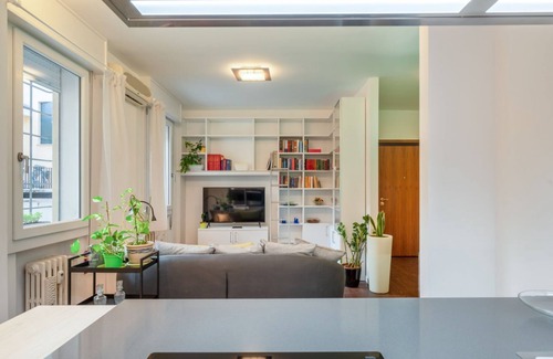 Historic Centre Apartment | Central elegant and design apartment perfect for 4 people in 125 square meters of space with double bedroom and a second bedroom with sofa bedThe location of the house is ideal for visiting the city, it is immersed in the magic of the "squares", a stone'