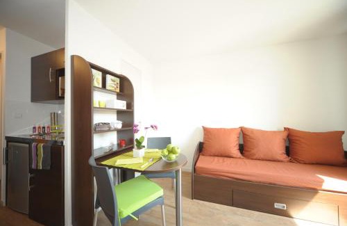 Bourg-en-Bresse Apartment | Central Fac