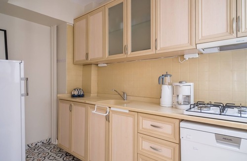 Osmanbey Apartment | Central Flat 3 min to Metro and City's Nisantasi