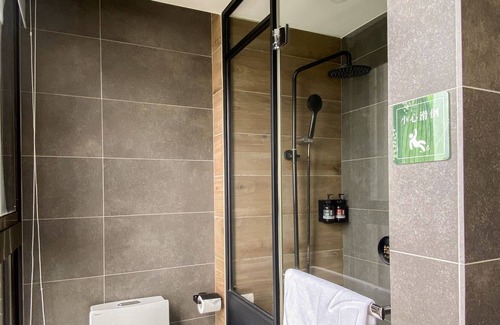 East District Hotel | Central Land Hotel