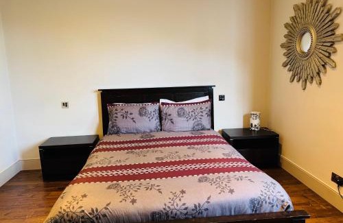 St. Mary's Park Bed & Breakfast | Central London Mansion 2