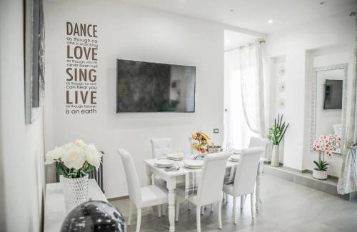 Quartiere XXXIII Lido di Ostia Ponente Apartment | Central Luxury Apartment