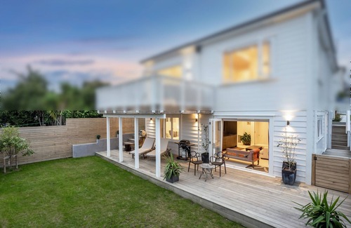 Grey Lynn Apartment | Central luxury Garden Flat - Grey Lynn