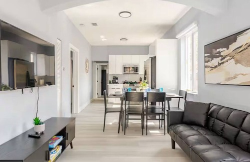 Allapattah House | central Miami home near Wynwood,Downtown,Midtown,Design District, little havana