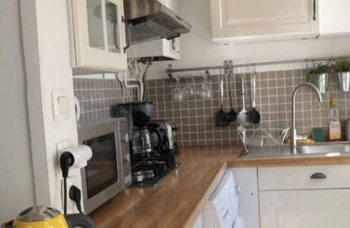 11th Arrondissement Apartment | Central Paris - Marais/Bastille . Sleeps 4 (max 6) Newly renovated 2 min metro