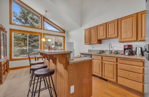 Deer Valley House | Central Park City Getaway with Private Hot Tub