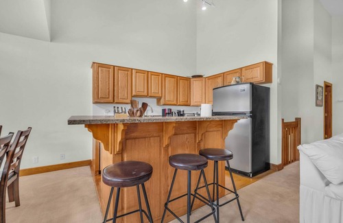 Deer Valley House | Central Park City Getaway with Private Hot Tub