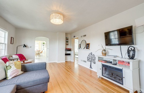 Rapid City House | Central Rapid City Home w/Sunroom & Fireplace!