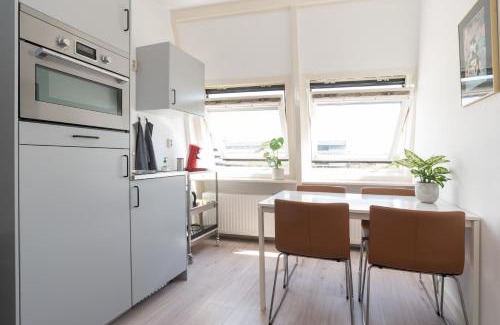 Da Costabuurt Apartment | Central Rooftop Terrace Guest Suite