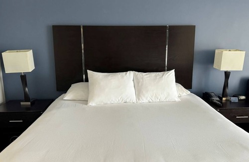 Old Towne Hotel | Central Seal Beach Location – Walk to Beach, Pier, Shops & Restaurants