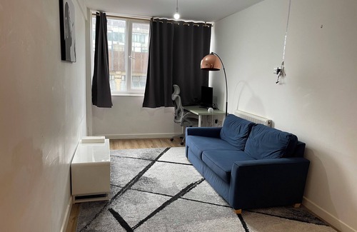 Portsmouth City Centre Apartment | Central Southsea apartment