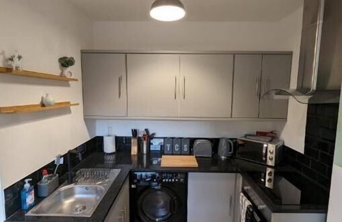 City Centre Apartment | Central Stratford. A stunning place to be that offers lots too do. With parking.