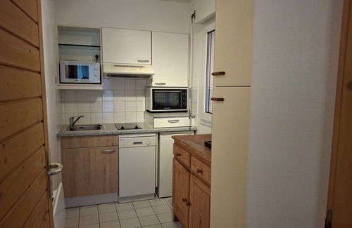 Brides-les-Bains Apartment | Central studio in Brides-Les-Bains with parking, wifi, pets allowed