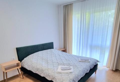 Tirgu Mures Apartment | Central Urban Apartment with Underground Parking