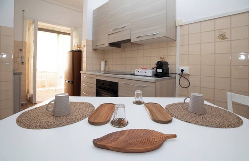 Appio Latino Apartment | Central, very close to Metro An and Caffarella Park.
