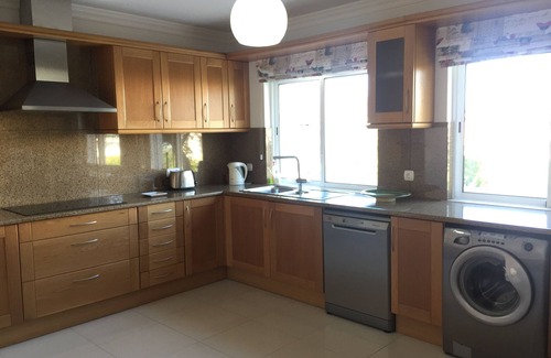 Figueiral Villa | Centrally located 3 bedroom villa with pool close to the beaches