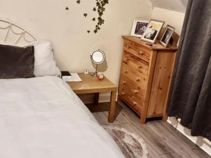 Leeds House | Centrally located Double Bedroom in Leeds