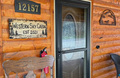 Hill City Cabin | Centrally located in the heart of the Black Hills.