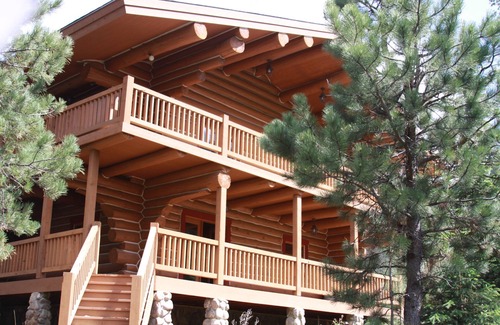 Hill City House | Centrally Located Log Home in the Black Hills of South Dakota