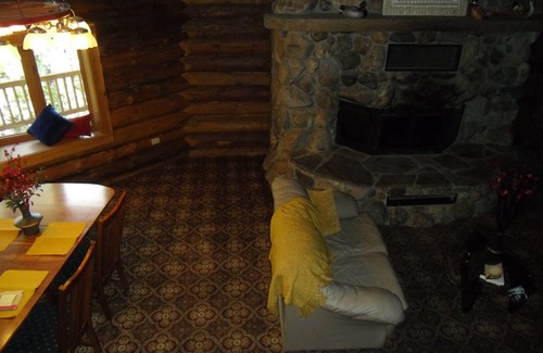 Hill City House | Centrally Located Log Home in the Black Hills of South Dakota