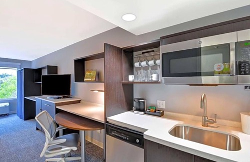 Miramar Hotel | Centrally Located Stay Near Sawgrass Mills, Stadium & Dining - 3 Units