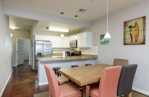 Corpus Christi House | Centrally Located Coastal Comfort Pet-Friendly & Perfect for the Whole Family