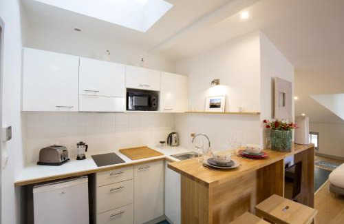 Saint-Michel Apartment | Centre Historique - Tour du Pin 3