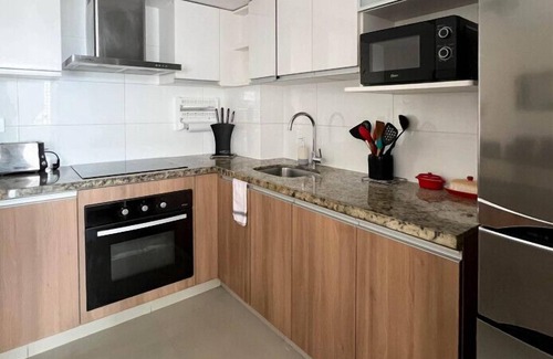 Miraflores Apartment | Centric and Cozy Apt 3bed 2.5 bath w/parking