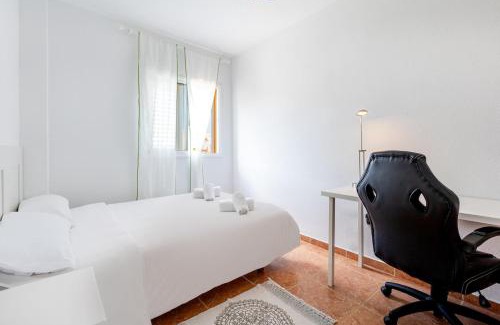 Candelaria Apartment | Cerca de la playa y cómodo by CABANA Rentals