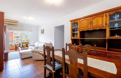 Candelaria Apartment | Cerca de la playa y cómodo by CABANA Rentals