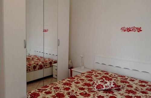 Ceriale Apartment | CERIALE AMPIO GIARDINO VISTA MARE