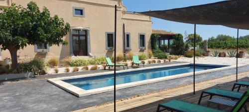 Saint-Laurent-de-la-Cabrerisse Bed & Breakfast | Château La Sabine