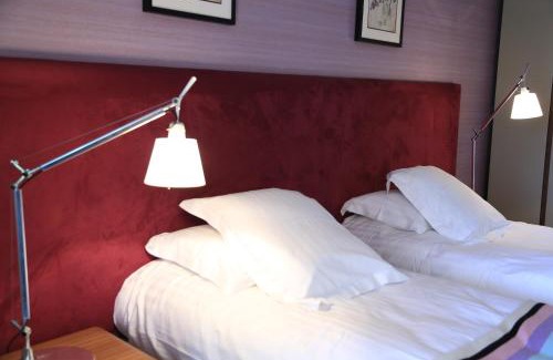 Saint-Jean-de-Blaignac House | Château de Courtebotte