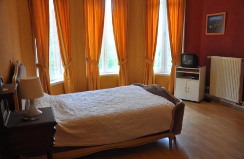 La Bouille House | Château De La Croix Bizet