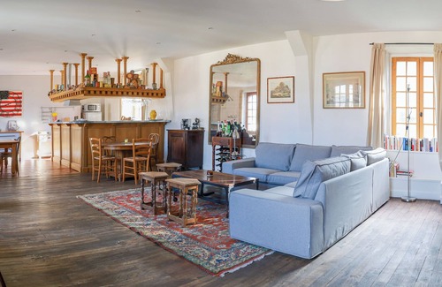 Saint-Fargeau Other | Château de Saint-Fargeau stables