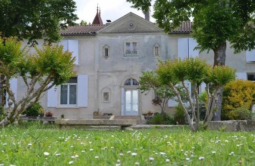 Sainte-Croix-Du-Mont House | Château de Vertheuil