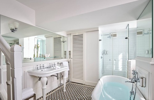 Saint-Emilion Hotel | Château Hotel Grand Barrail