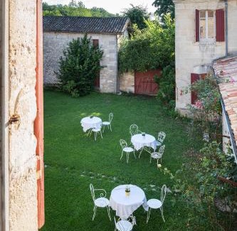 Pessac-sur-Dordogne Bed & Breakfast | Château Le Méjean