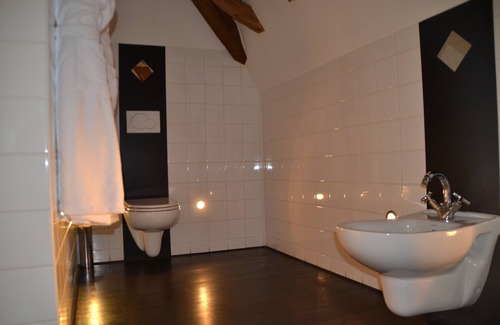 Mouleydier Hotel | Château les Merles