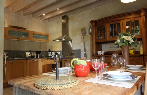 Saint-Martin-de-Laye House | Château Malfard - Petit Verdot