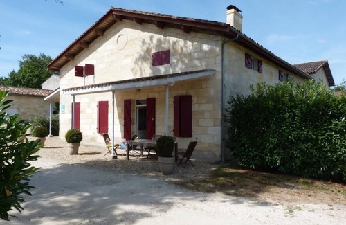 Saint-Martin-de-Laye House | Château Malfard - Petit Verdot