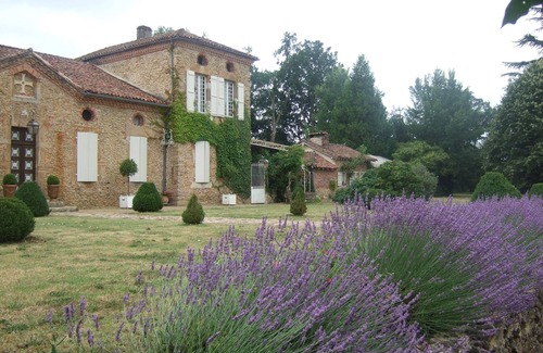 Brocas Other | Château Pour 24 Personne