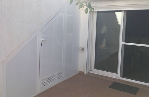 Alhama de Murcia House | Cheerful townhouse with porch and jacuzzi