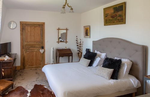 Saint-Bertrand-de-Comminges Other | Chateau life on the banks of the Garonne